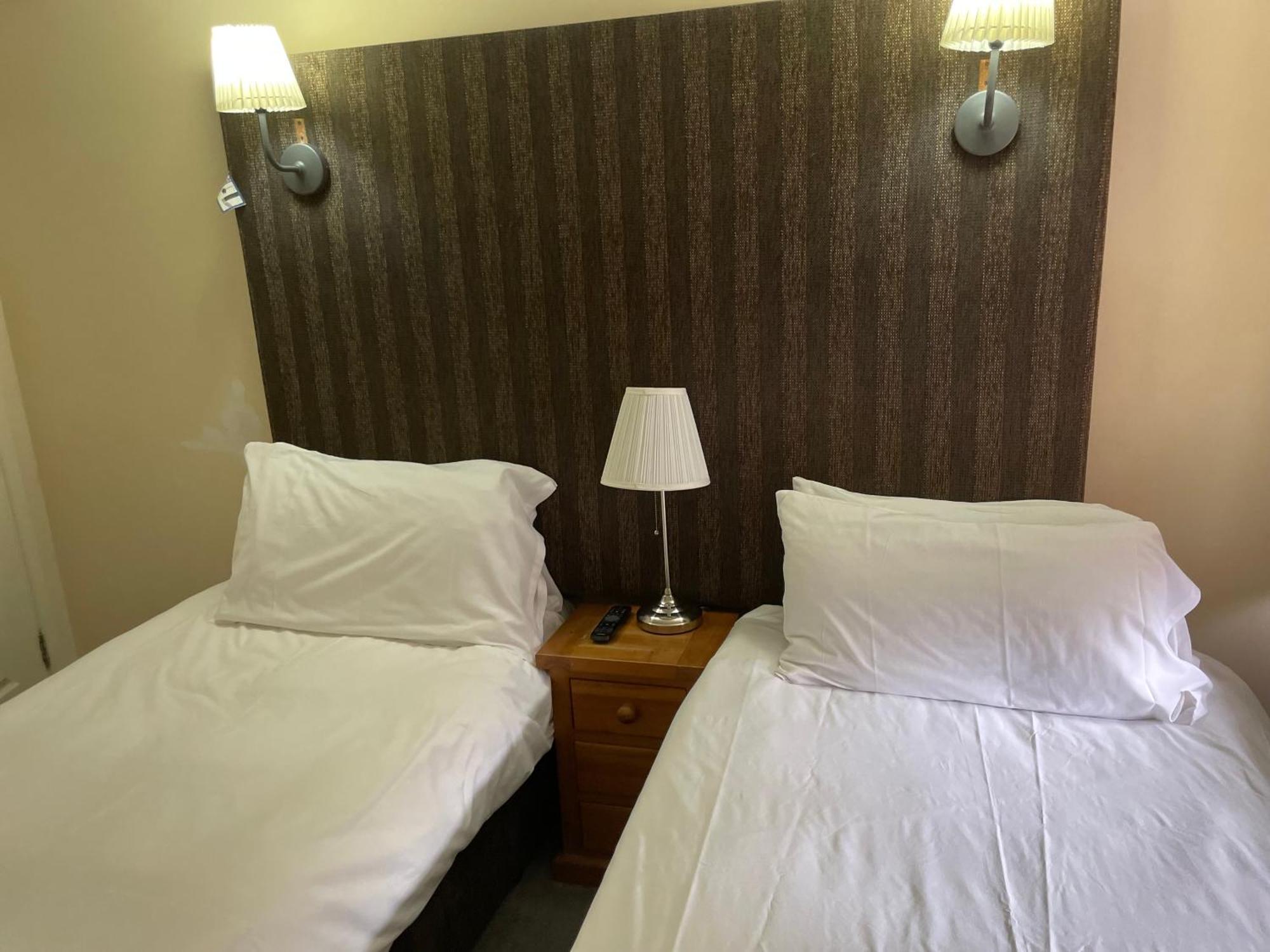 Bridge Farm Guesthouse Rooms Dundry Экстерьер фото