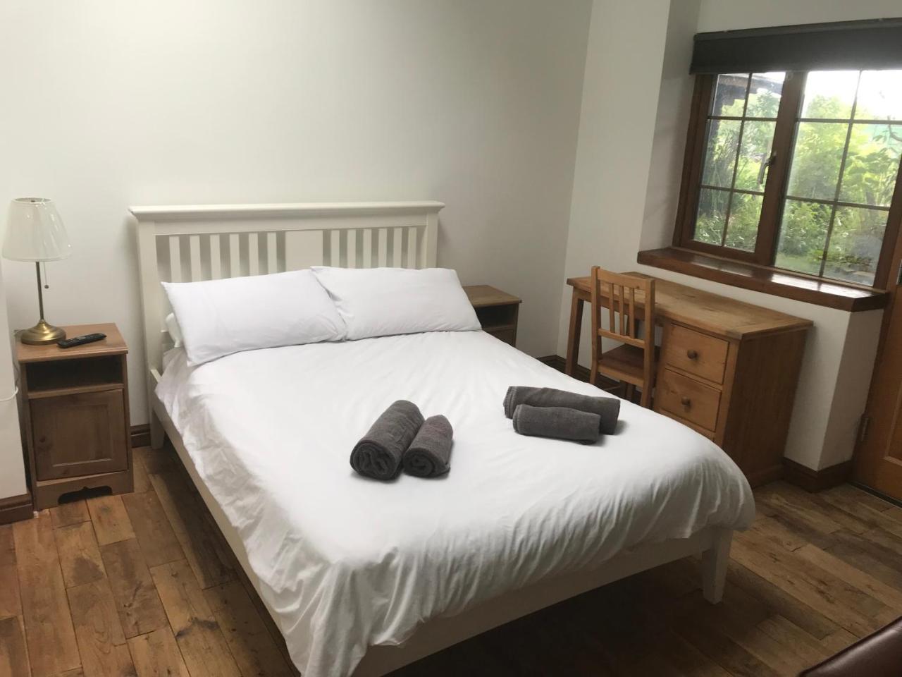 Bridge Farm Guesthouse Rooms Dundry Экстерьер фото